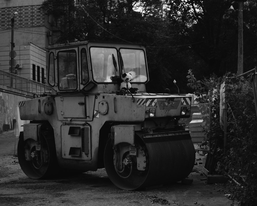 Як купити будівельне обладнання б/у: поради та перевірені майданчики